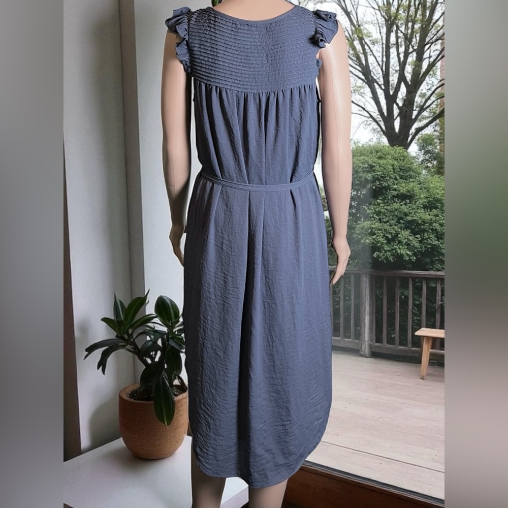 H & M Blue/Slate Dress. Smocked detail at the neckline, Ruffle Sleeves. Size 6 - Picture 6 of 7